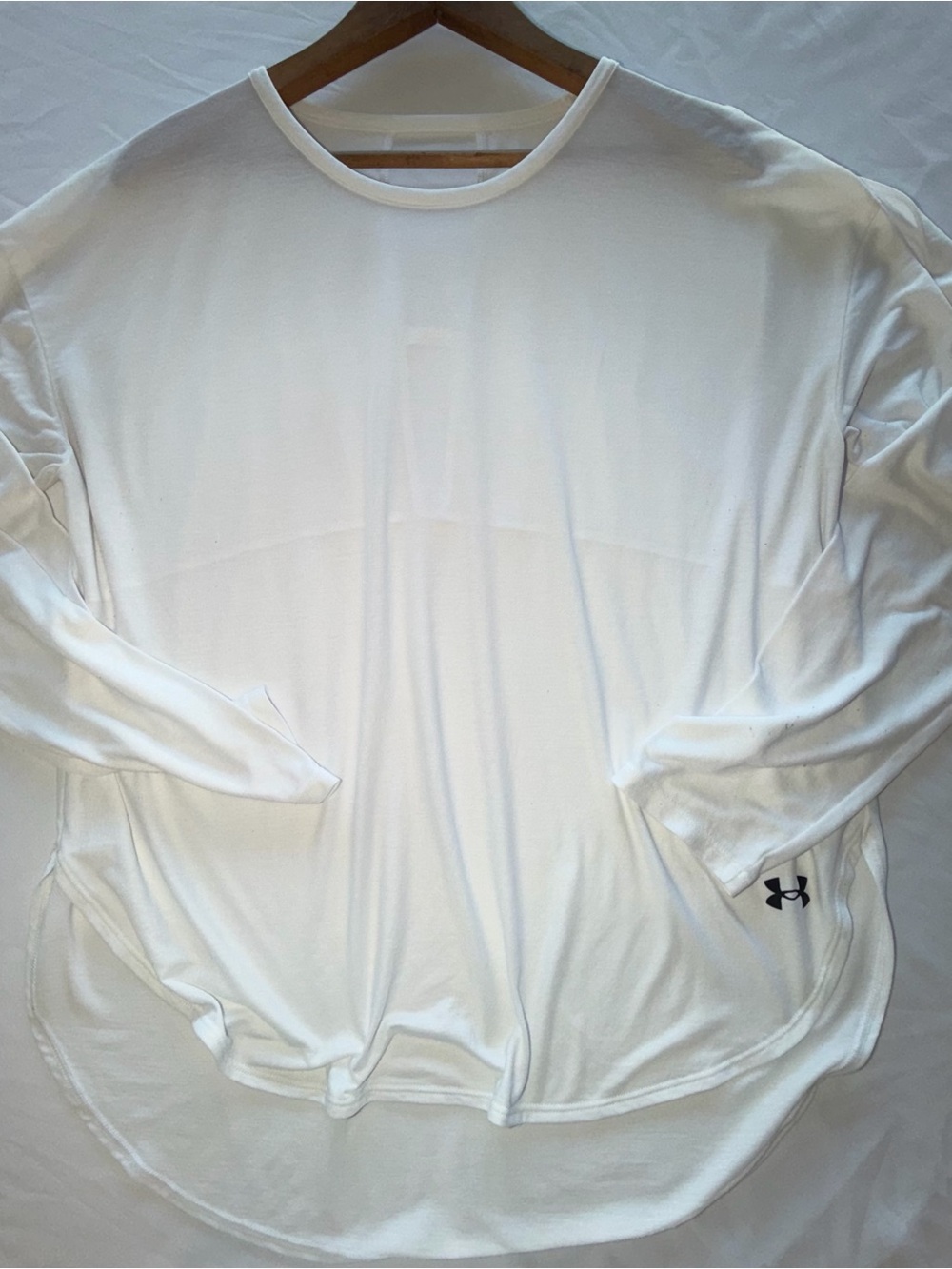 Women’s Under Armor Athletic Top Size Large